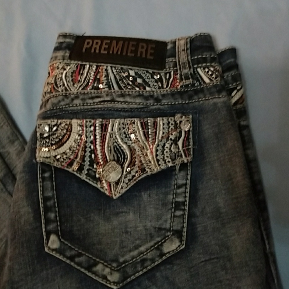 Jeans - Picture 2 of 3